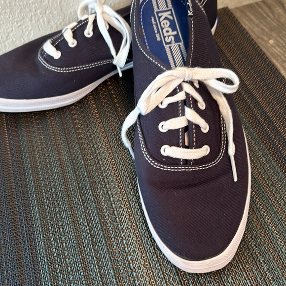 Keds Retro Sneaker women's size 9.5 Twill Lining - Blue with white stitching - Picture 1 of 8